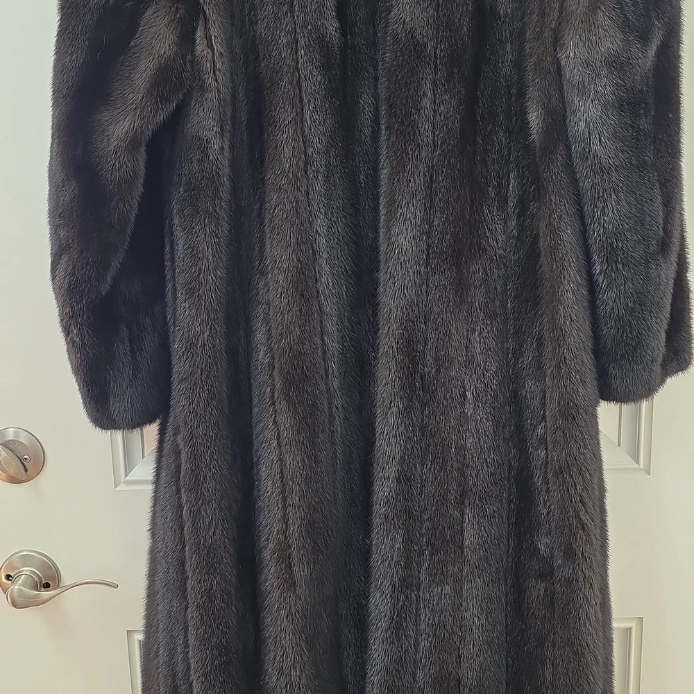 Antonovich Black/Dark Brown Full Length Mink Coat.  Size Medium - Picture 13 of 14